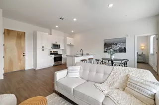 Photo #5: 3341451 Listing 