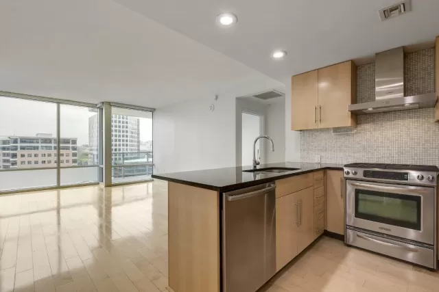 MLS: 3393768 Condo For Sale