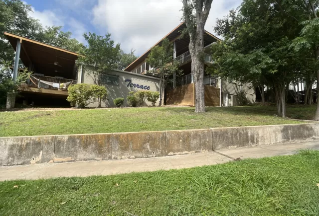 MLS: 3415897 Condo For Sale