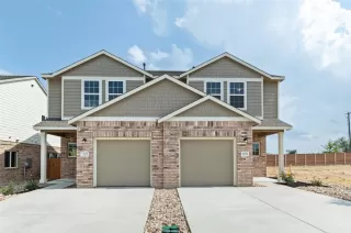 Browse active condo listings in SADDLE CREEK