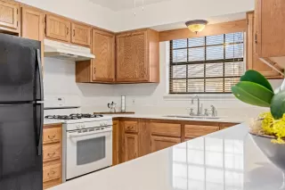 Photo #3: 3809008 Listing 
