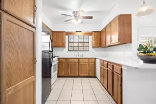 Photo #4: 3809008 Listing 