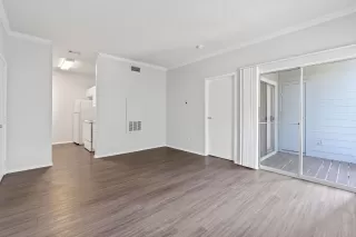 Photo #4: 3879106 Listing 