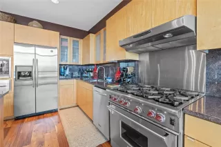 Photo #6: 4002381 Listing