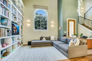 Photo #2: 4054687 Listing