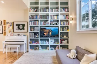 Photo #5: 4054687 Listing