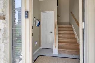 Photo #4: 4082507 Listing