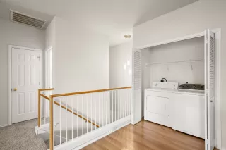 Photo #6: 4107323 Listing 