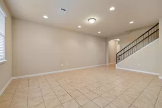 Photo #3: 4166345 Listing