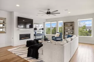 Photo #5: 4305193 Listing 