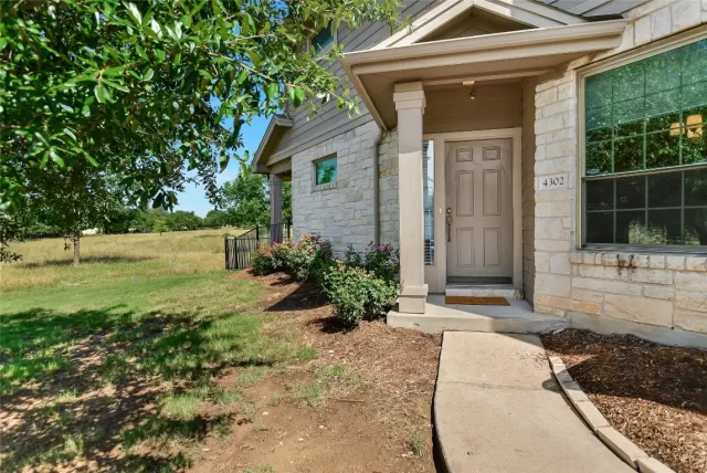 MLS: 4343005 Condo For Sale