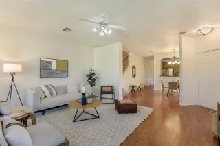 Photo #3: 4343005 Listing