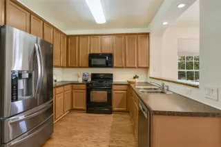 Photo #5: 4343005 Listing