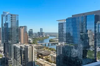 Photo #5: 4410894 Listing