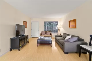 Photo #4: 4411303 Listing 