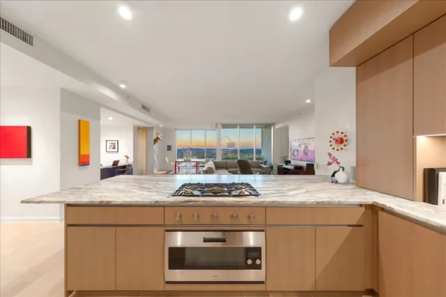 MLS: 4453724 Condo For Sale