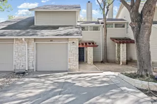 More Details about MLS # 4494799 : 512 EBERHART LN 1402