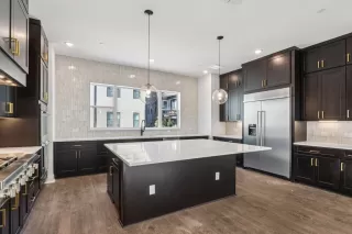 Photo #6: 4504008 Listing 