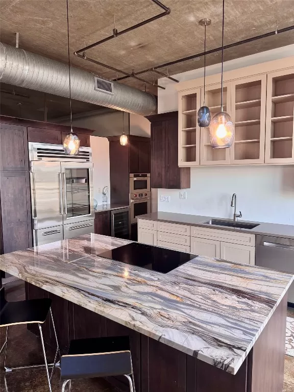 MLS: 4528307 Condo For Sale