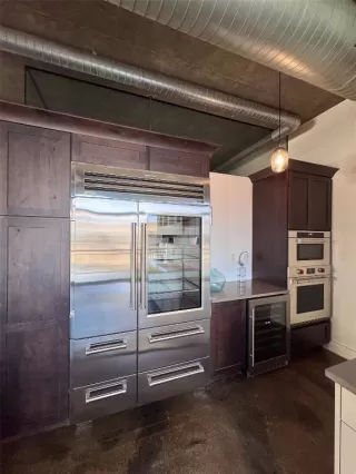 Photo #3: 4528307 Listing