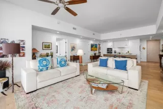 Photo #4: 4564765 Listing