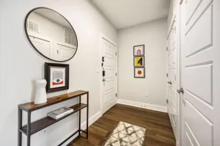 Photo #4: 4578704 Listing