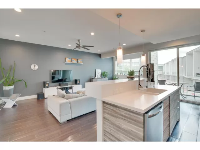 MLS: 4595971 Condo For Sale