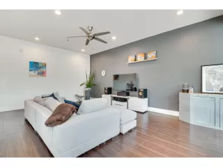 Photo #6: 4595971 Listing 