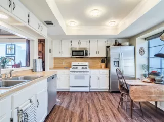 Photo #4: 4604610 Listing 