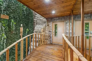 Photo #4: 4613856 Listing 