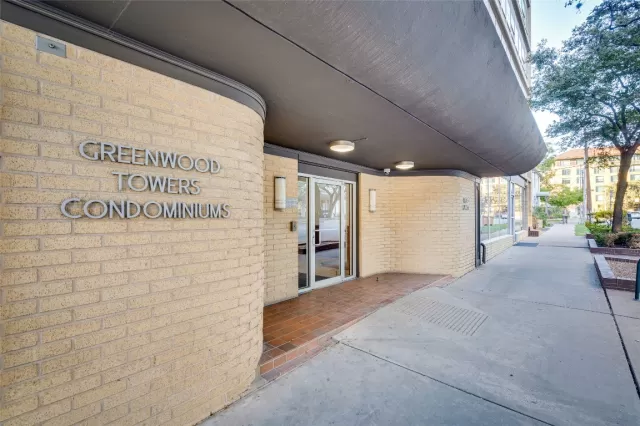 MLS: 4625354 Condo For Sale