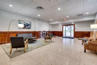 Photo #3: 4625354 Listing 