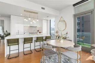 Photo #4: 4628243 Listing 