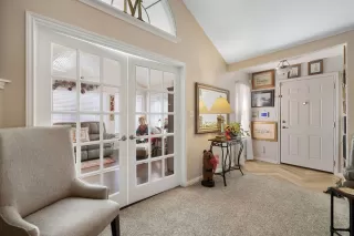 Photo #5: 4702368 Listing 