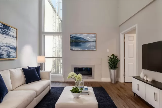 MLS: 4719266 Condo For Sale