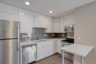 Photo #5: 4719266 Listing 