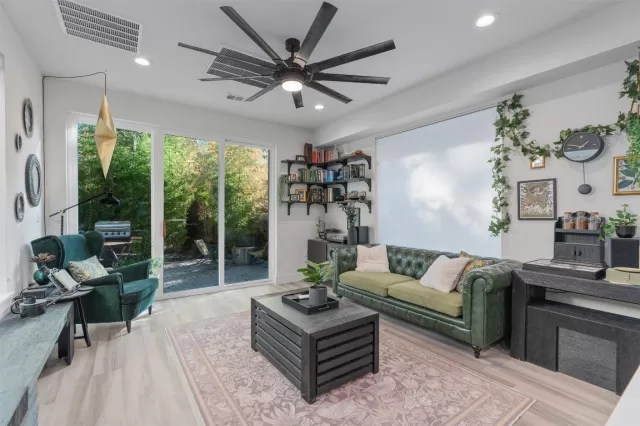 MLS: 4774521 Condo For Sale