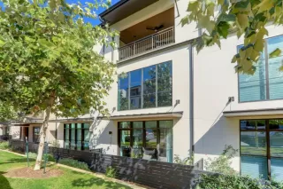 Photo #1: 4791441 Listing 