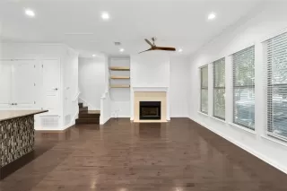 Photo #4: 4850896 Listing 