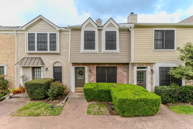 MLS: 4941071 Condo For Sale