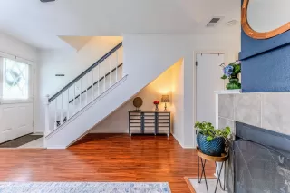 Photo #2: 4941071 Listing 