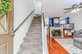 Photo #4: 4941071 Listing 