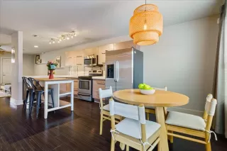 Photo #1: 4958061 Listing 