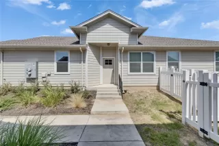 Photo #2: 5040537 Listing