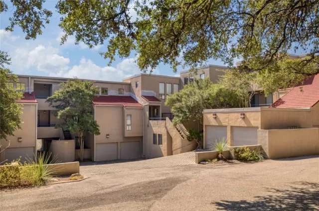 MLS: 5134350 Condo For Sale