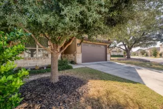 Photo #1: 5205711 Listing 