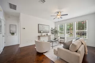 Photo #6: 5234248 Listing