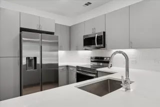 Photo #3: 5292991 Listing 