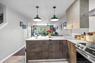 Photo #6: 5306399 Listing 