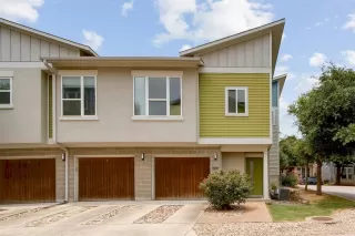 Photo #1: 5328412 Listing